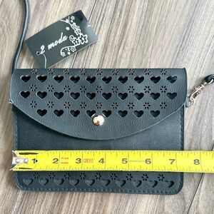 Moda Black Heart Pattern Crossbody Bag cutout